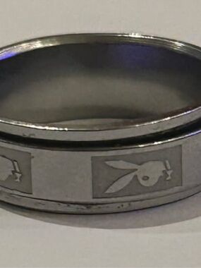 Men’s 925 Playboy Bunny Ring size 9.75